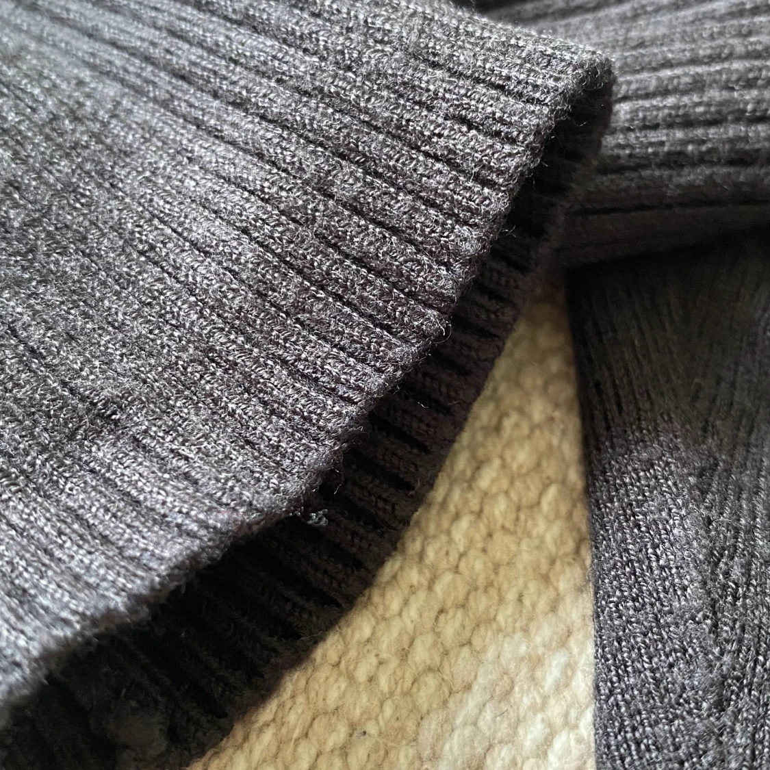 Långärmad svart tröja - 90