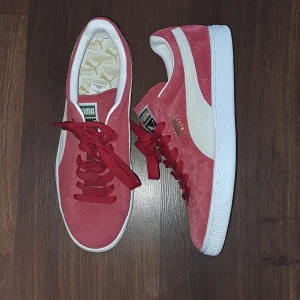 Puma suede - Röda Puma Suede skor 