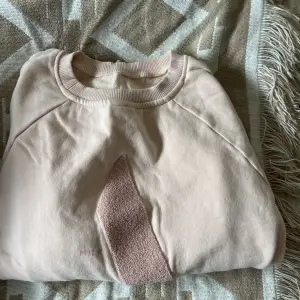 Sweatshirt ifrån milk