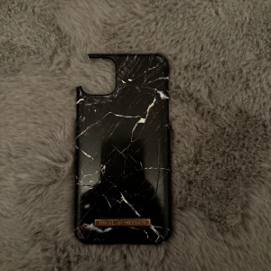 Ideal of sweden skal  - Ideal of sweden skal, hörnet är av på skalet annars i fint skick💓