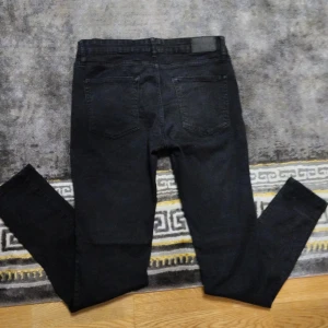 Svarta jeans - Fina och välvårdade