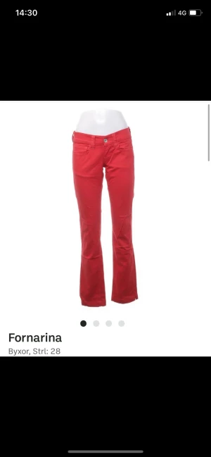 Röda jeans - Såå fina röda jeans!!❤️ Säljer då de är för långa för mig. 