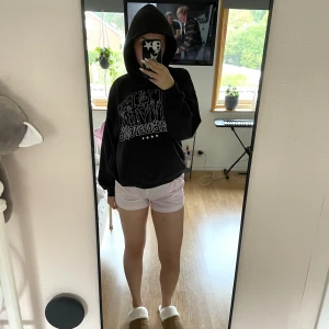 Rosa shorts - Söta rosa pyjamasshorts från Bik bok. Endast testad. Är en XS men passar även på mig som brukar ha S/M.