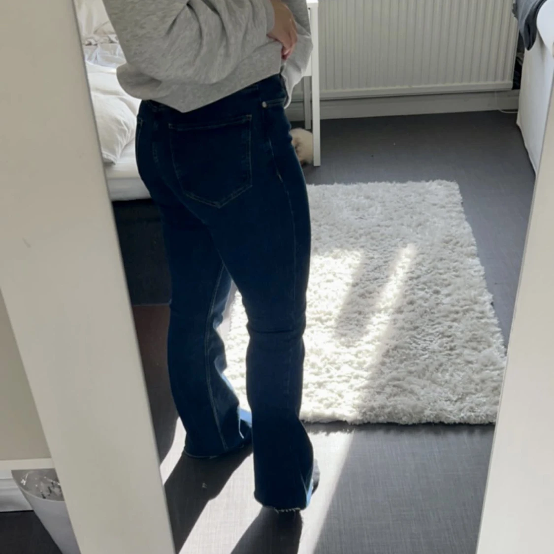 Mörkblå bootcut jeans - 91