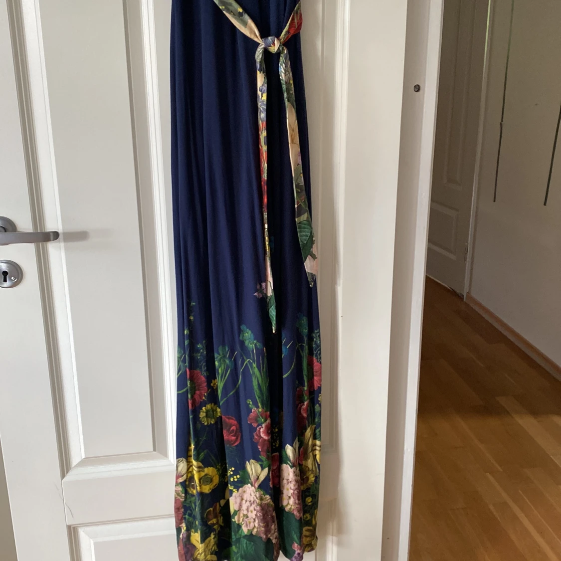 Omlottklänningen  - 90