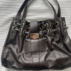 Väska - Stor jätte fin brun väska❤️