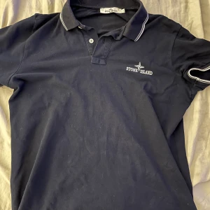 Stone island - Stone island pike. Köpt 1600kr säljer för 649. Skick 9/10. 