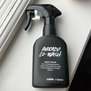 Lush body spray - Avocado co wash!  Nypris 335 kr. Bara prövad. Luktar som en citronbakelse🍋