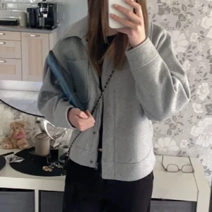 Kappa - Säljer denna fina kappan som är som helt ny då jag inte fick användning av den💞