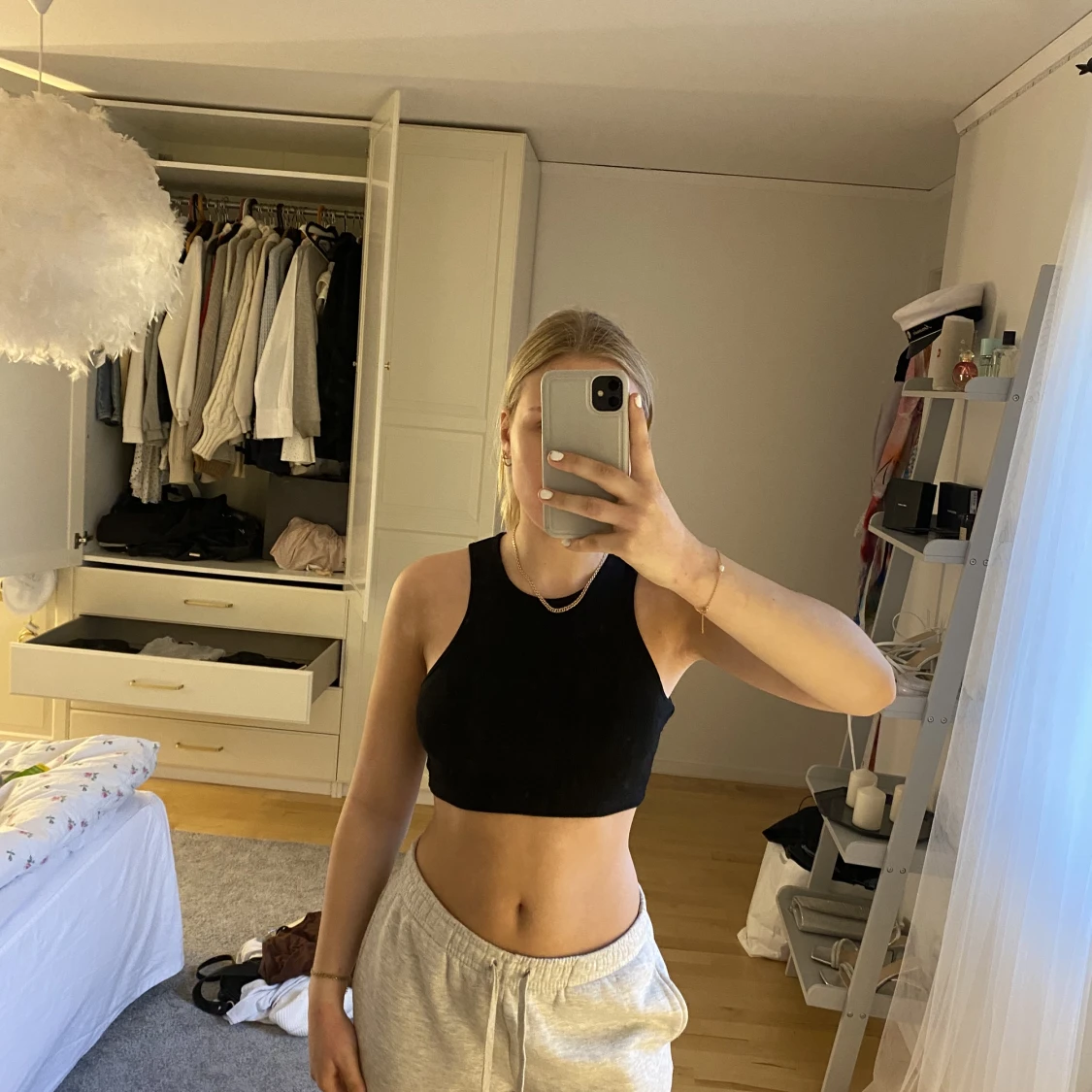 Grått/svart linne  - 90