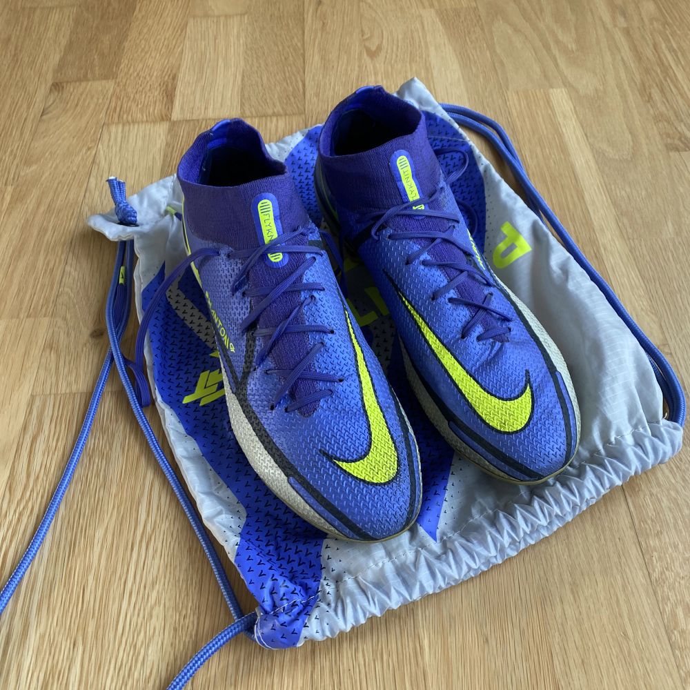 Blå Fotbollsskor - Nike | Plick Second Hand