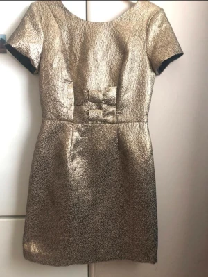 Klänning - Helt ny festklänning. Storlek 36. 