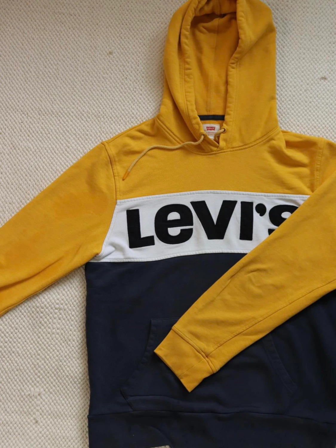 Levi's hoodie - 90