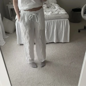 Linnebyxor - Vita linnebyxor från Chelsea. Priset går att diskutera💕