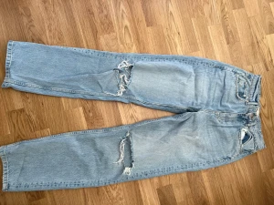 Jeans - Jeans i storlek 36 ifrån Gina Tricot