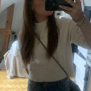 Stickad - Jätte skön o fin stickad t-shirt! 