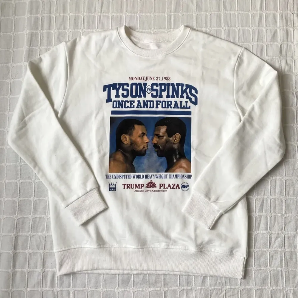 Tyson vs Spinks sweatshirt i strl. M . Hoodies.