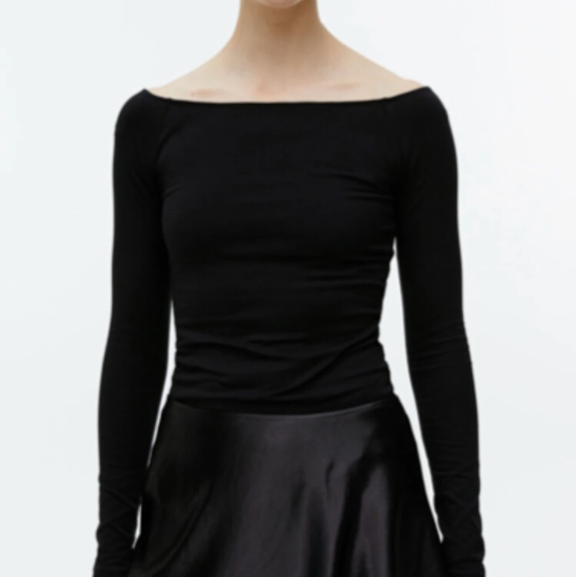 Svart Off shoulder tröja