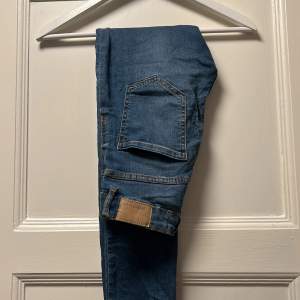 Skinny jeans från Gina tricot  Perfect jeans, Molly  High waist  Original pris - 359.95kr