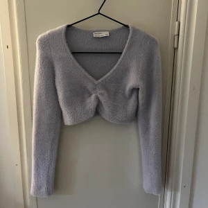 Stickad topp - Riktigt skön och mysig stickad kort topp från Bershka!