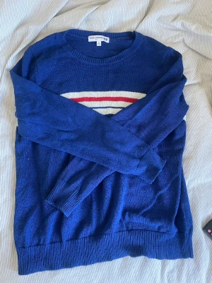 Stickad tröja - Superfin stickad tröja som tyvärr inte kommer till så mycket användning😫❤️‍🔥frakt tillkommer, storlek XL men passar fint oversized på mig som brukar ha s