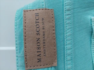 Jeans, Maison and Scotch, nya utan prislapp, str 27/32 - Jeans, mintgröna, nya utan prislapp, med polyester och elastan