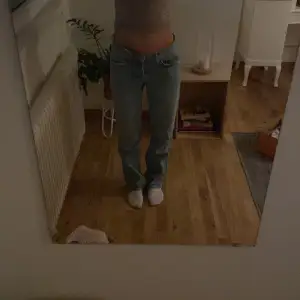 Super fina jeans från lager 157 i bra skick, modellen ”icon”. Säljer för att dom är förstora och får därför ingen användning av dom