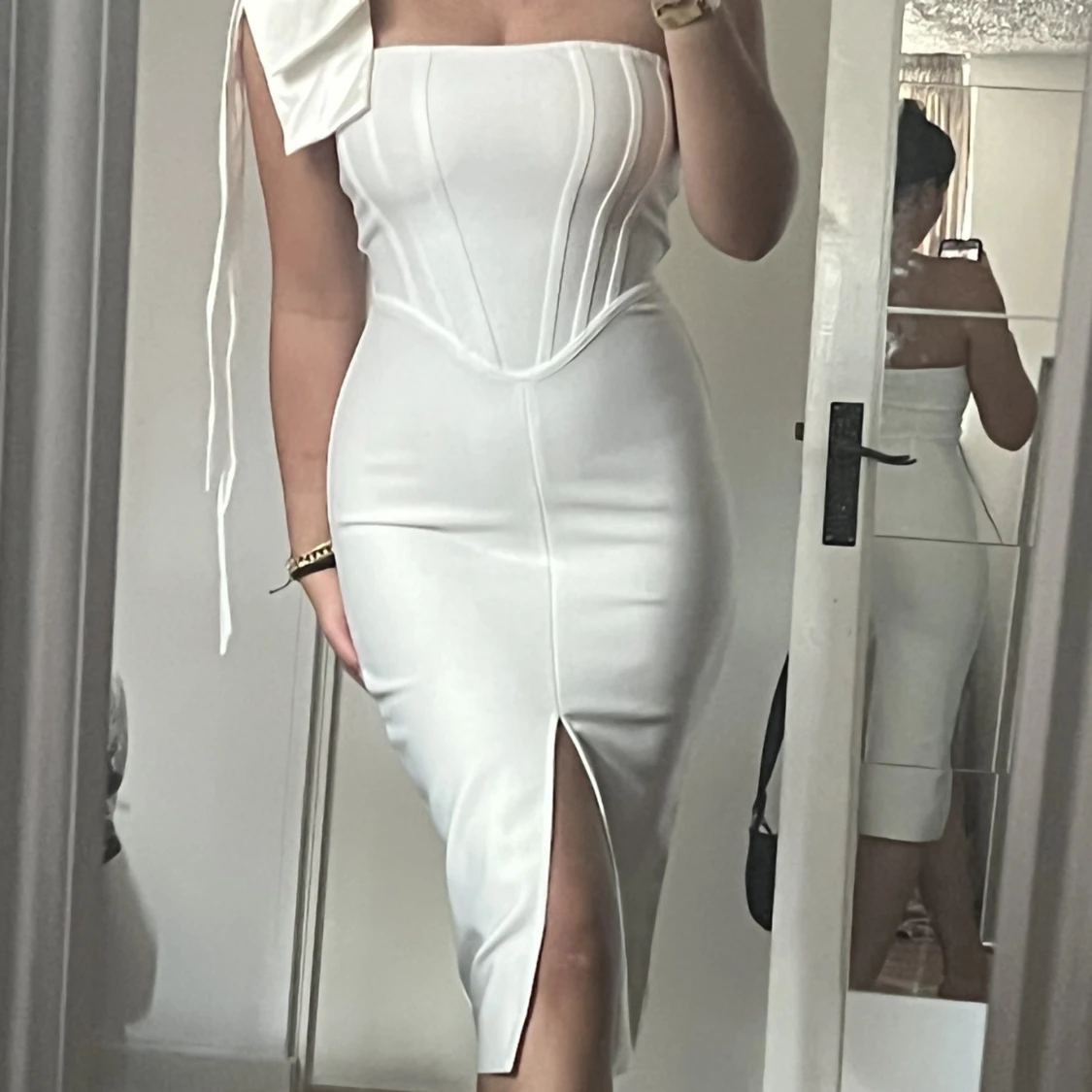 Vit studentklänning 