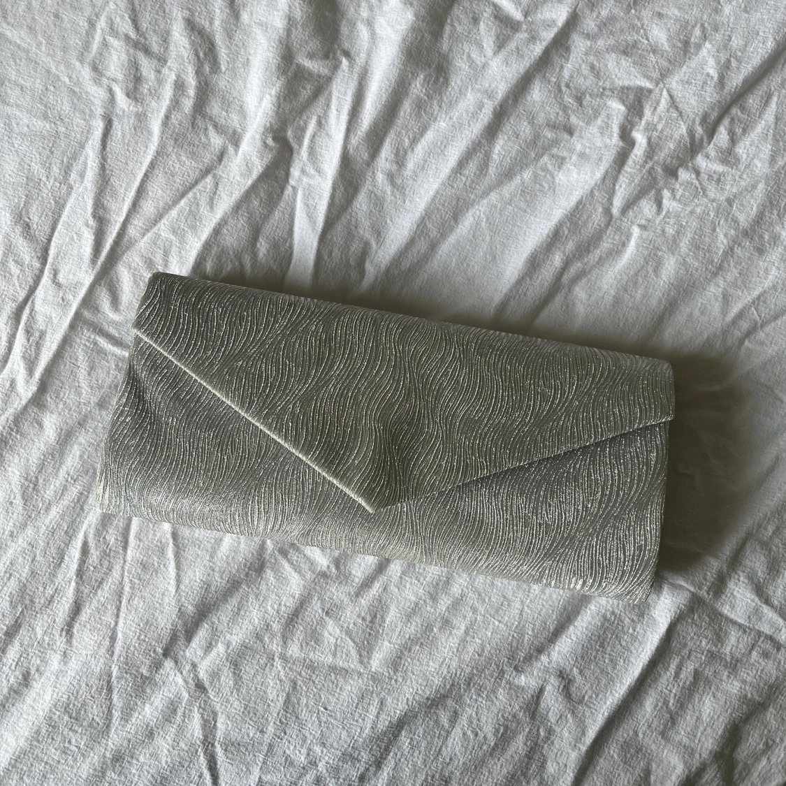 Silvrig Kuvertväskorna  - 90