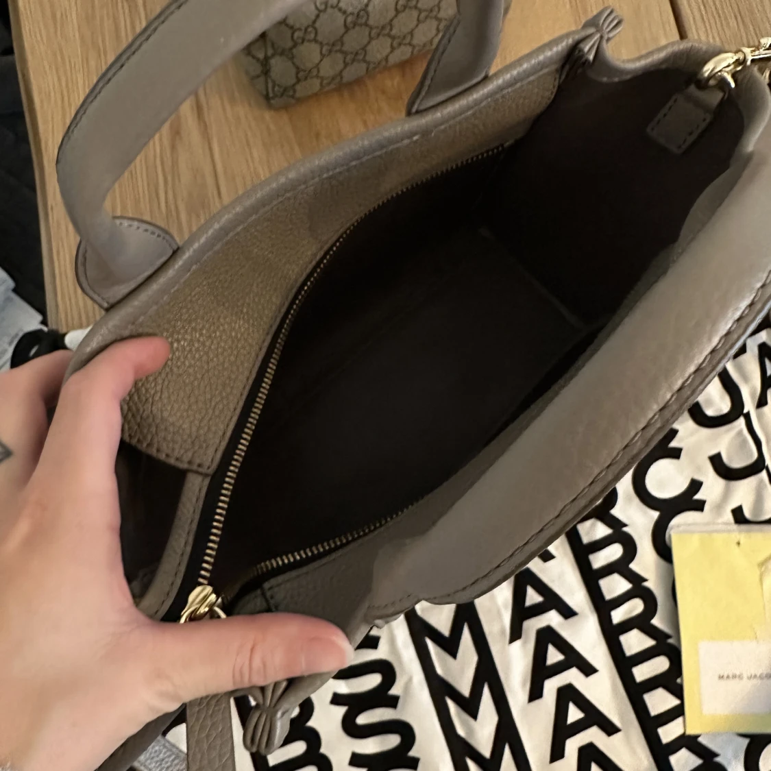 Marc Jacobs the tote bag  - 91