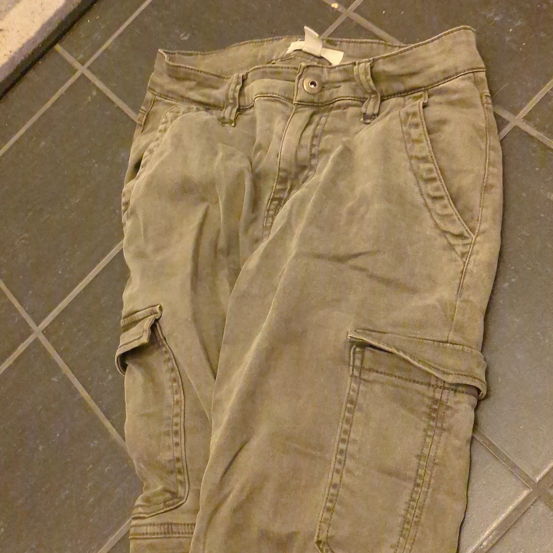 Gröna cargobyxor - 91