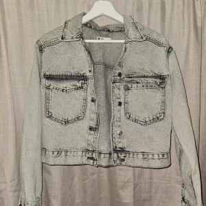 Jeans jacka - Ljusgrå jeansjacka