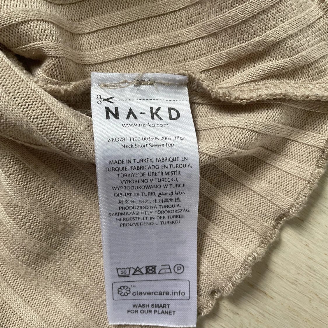 T-shirt NAKD - 90