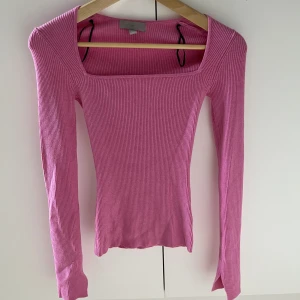 Rosa topp - Rosa långärmad tröja från hm i stl xs, skriv vid frågor eller för fler bilder🩷