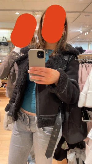 Kappa - säljer min fina fina zara kappa då jag vill köpa en annan istället, användes bara några få gånger och är i super bra skick!! perfekt till hösten!