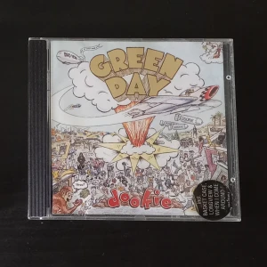 Green Day - Dookie CD - bra skick men synligt använd 