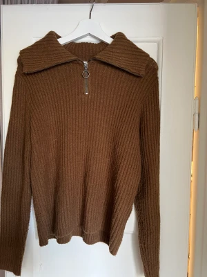 Tröja - Tröja använd 2 gånger 