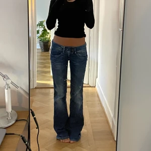 Lågmidjade jeans - Såå galet snygga Lågmidjade jeans från pepe jeans. Långa på mig som är 164💓