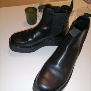 VAGABOND Tara storlek 39 - Använda vid 2 eller max 3 tillfälle.  Nypris 1500 kr