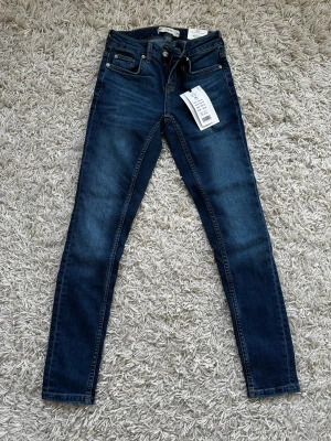 Jeans  - Jeansbyxor från Gina Tricot märkte Kristen.