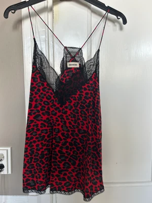 Zadig & Voltaire linne - Mönstrat linne från Zadig & Voltaire i mycket fint skick. I storlek S.