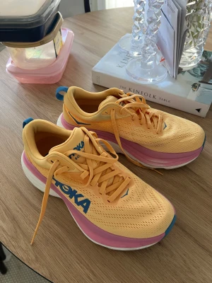 Hoka bondi 8 dam - Storlek 38 & 2/3. Dam 