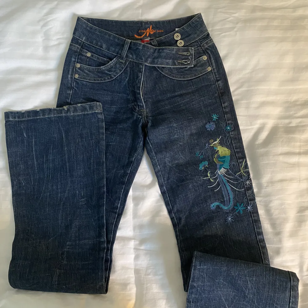Jeans från 2000-talet. Bra kvalitet och skick💗 pris kan diskuteras! . Jeans & Byxor.