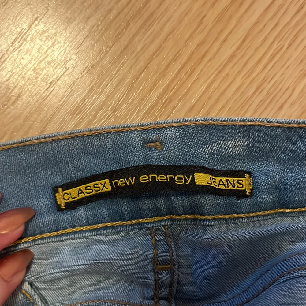 I bra skick och inga tecken på användning . Jeans & Byxor.