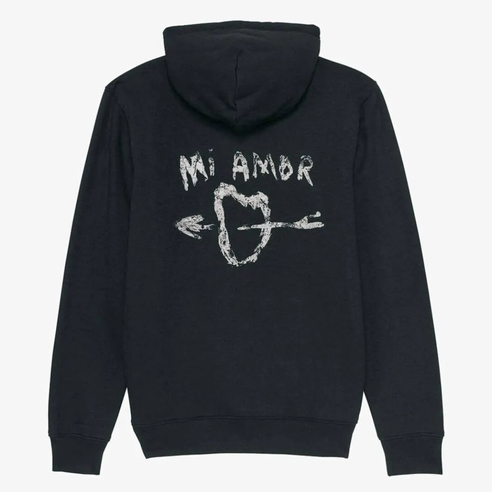 Funderar på att sälja min Mi Amor hoodie! Original pris 2000kr! 💗. Hoodies.
