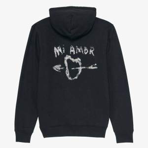 Funderar på att sälja min Mi Amor hoodie! Original pris 2000kr! 💗