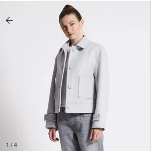 Kappa  - Säljer denna populära kappa från lager 157 knappt använd 