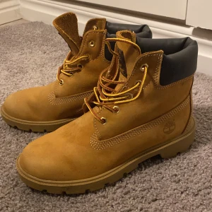 Timberlandkängor - Kängor från timberland i stl 36. Sparsamt använda och i mycket fint skick!