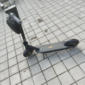 Ninebot g30 gen 2 - Ninebot g30 gen 2, toppar 30 , kartong å kvitto finns.