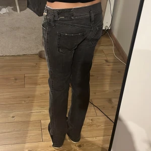 low waist jeans  - jättefina lågmidjade jeans från diesel!!! säljer då de inte kommer till användning :(( 🤍W28L30